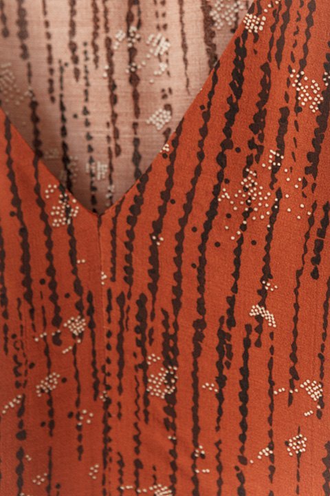 Detalle del estampado del vestido Nairobi de "ese O ese"