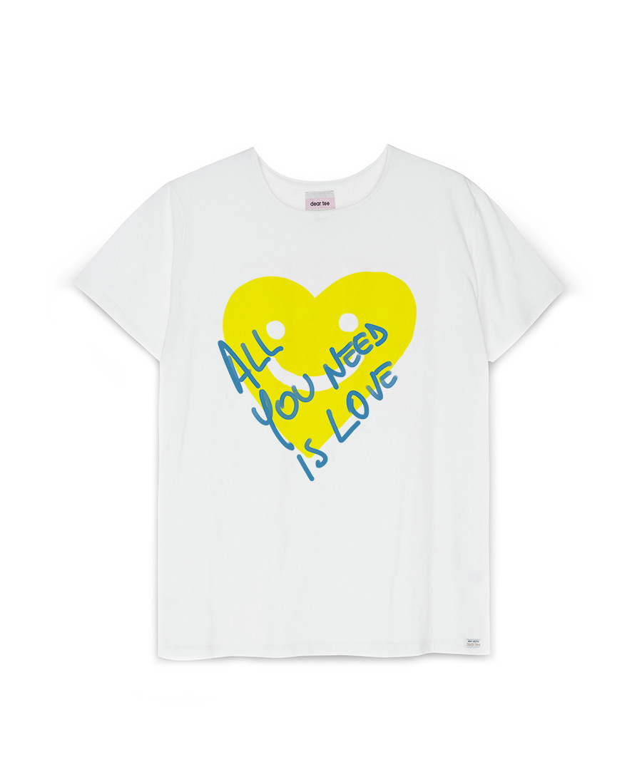 detalle camiseta need love Dear tee