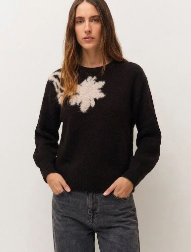 Jersey de punto jacquard negro para mujer con motivo floral en el hombro confeccionado con lana y mohair.